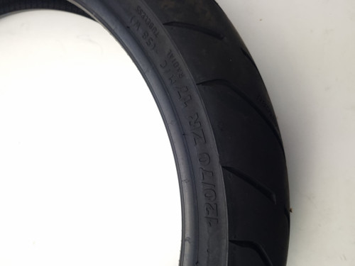 Front Tyre CONTINENTAL Contiroad 120/70 ZR 17 M/C (58W) Front Tyre CONTINENTAL Contiroad 120/70 ZR 17 M/C (58W)