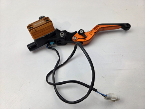 Clutch master cylinder NICECNC reservoir KTM 690 19-23 27002030044 Clutch master cylinder NICECNC reservoir KTM 690 19-23 27002030044