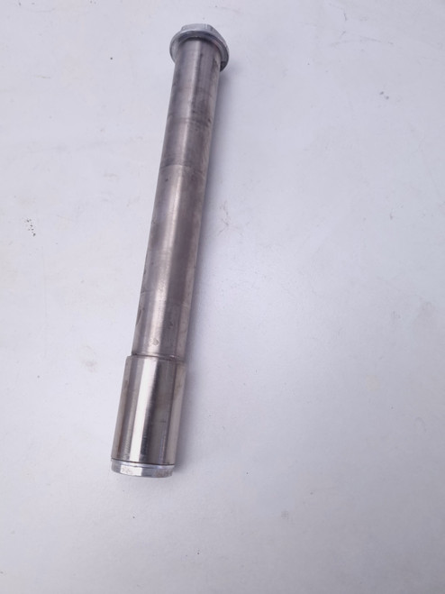 Front axle Husqvarna Enduro 701 KTM 690 16-23 250 300 450 EXC 05-15 77309081100 Front axle Husqvarna Enduro 701 KTM 690 16-23 250 300 450 EXC 05-15 77309081100