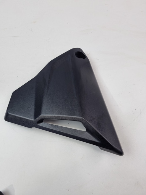 RH Battery cover BMW R1200 R1250 GS W ADV R RS 46638523156 RH Battery cover BMW R1200 R1250 GS W ADV R RS 46638523156
