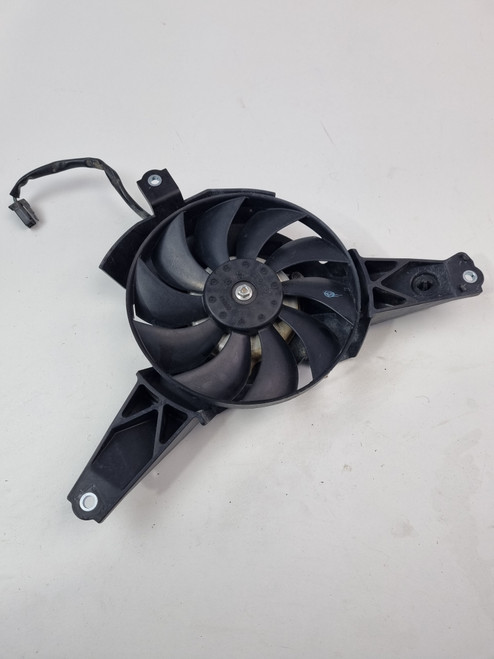 R。 01-05 Yamaha Fan Motor Fz1 FZS1000 Radiator Blower and Blade
