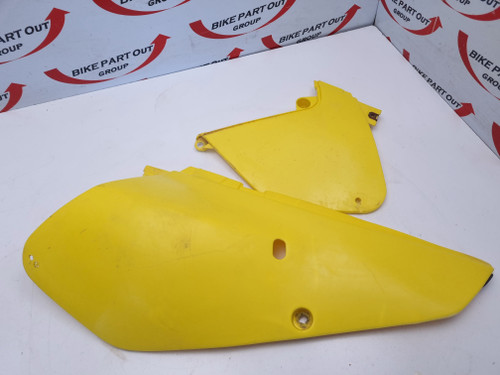 Side cover LH RH Suzuki DRZ250 DRZ 250 01 - On 47111-13E00-YU1