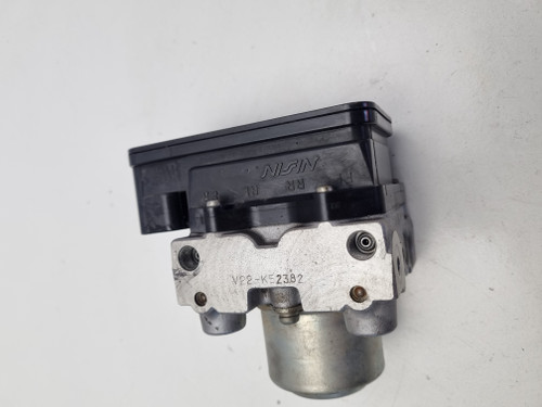 ABS Pump Suzuki Bandit GSX1250 FA 55610-18H11 - Bike Part Out