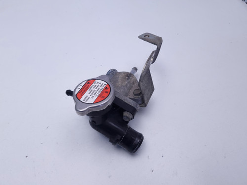 Thermostat Housing fill pipe Suzuki Bandit GSX1250 GSF1250 GSX650 F 17662-18H00 Thermostat Housing fill pipe Suzuki Bandit GSX1250 GSF1250 GSX650 F 17662-18H00