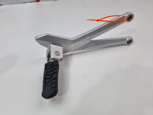 RH pillion foot peg and mount Husqvarna Enduro 701 16-19 KTM 690 11-16 7650304900001 RH pillion foot peg and mount Husqvarna Enduro 701 16-19 KTM 690 11-16 7650304900001