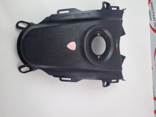 Fuel Petrol Tank centre cover Ducati Hypermotard  Hyperstrada 821 480P5672B
