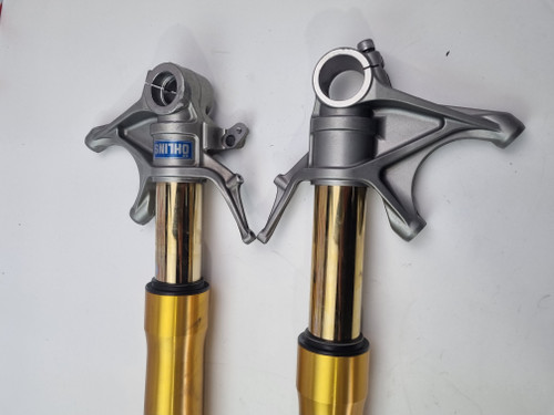 グランドフィナーレ Ohlins front forks damaged Ducati Panigale 1199 S 34420411A