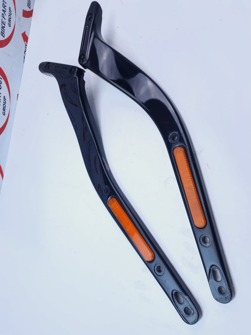 Rear fender strut supports LH RH  Harley Davidson M8 Softail Standard Street Bob Slim 59500422