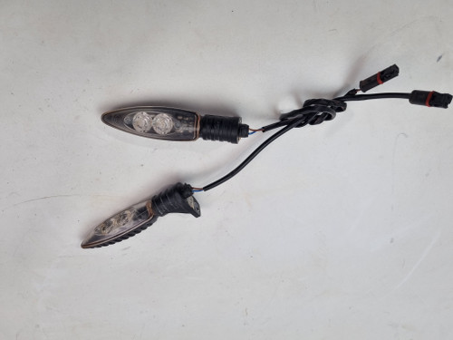 Front / Rear LED Blinkers BMW F850 GS F750 K80 K81 R1200 R1250 K50 63138522499 Front / Rear LED Blinkers BMW F850 GS F750 K80 K81 R1200 R1250 K50 63138522499
