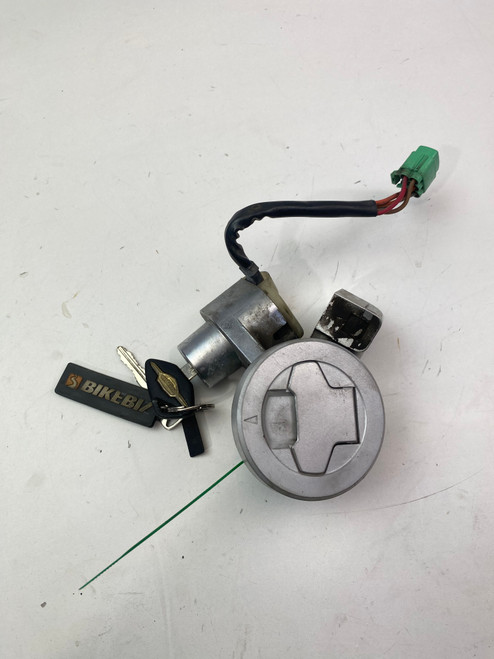 Lock key fuel cap set Suzuki Boulevard VZR1800 M109 06-21 37000-48891