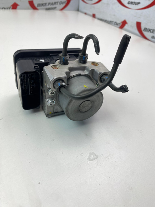 ABS modulator pump  VFR800 VFR 800 14-17 57110-MJM-D11