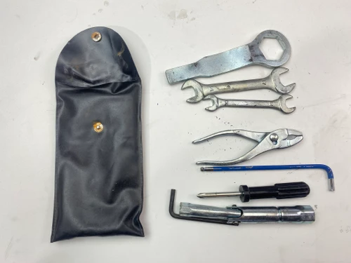 Tool kit Yamaha YZF-R6 R6 08-16 2C0-28110-00