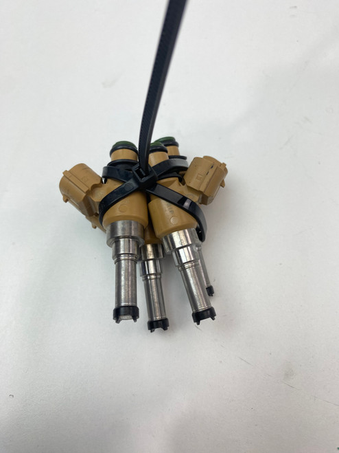 Primary main fuel injectors x4 Yamaha YZF-R6 R6 08-16 R1 15-19 2C0-13761-00