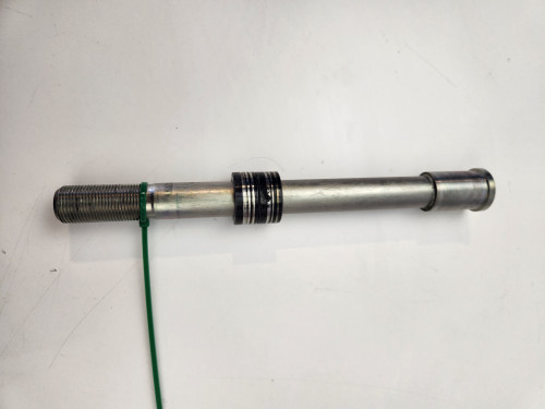 Front axle  Kawasaki  ZX 1000 ZX1000 11-19 Z1000 17-23 ZX1000SX 20-24 41068-0616