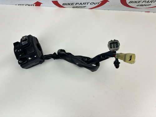 LH switch block lights horn blinkers Kawasaki  ZX 1000 ZX1000 17-19 46091-0610