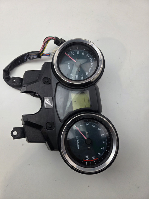 Speedo meter speedometer instruments Honda CB1100 10-11 37100-MGC-701 Speedo meter speedometer instruments Honda CB1100 10-11 37100-MGC-701