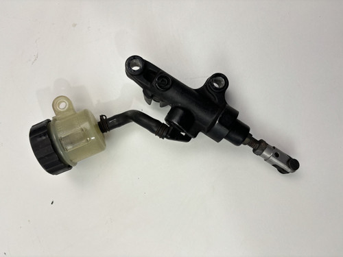 Rear brake master cylinder Yamaha YZF-R1 R1 04-05 5SL-2583V-00
