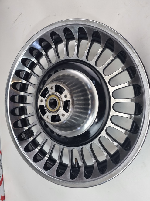 Front wheel Chrome Harley Davidson tourer 09-13 42195-10 Front wheel Chrome Harley Davidson tourer 09-13 42195-10