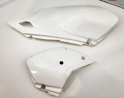 Side Covers Suzuki  DRZ400 DRZ 400 E 47111-29FB0-YU1