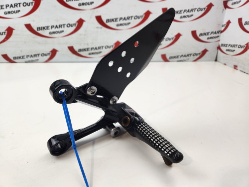 LH foot rest peg and mount Kawasaki Ninja ZX6R ZX600 07-08 35063-0160-W9