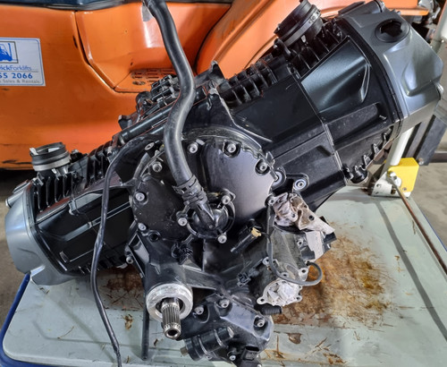 写真 八尾カワサキ 本店です。2026年新モデル #ZX4R が発表されました