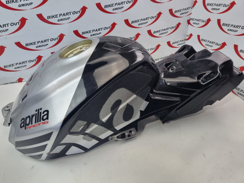 Fuel Petrol tank scratch Aprilia Tuono 1100 15-16 2H000880000Z4 Fuel Petrol tank scratch Aprilia Tuono 1100 15-16 2H000880000Z4