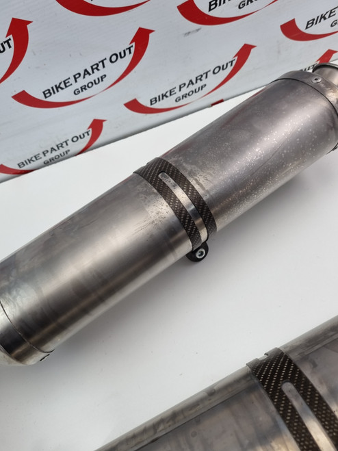 Aftermarket exhaust slip on muffler pair Yamaha YZF-R1 R1 04-06
