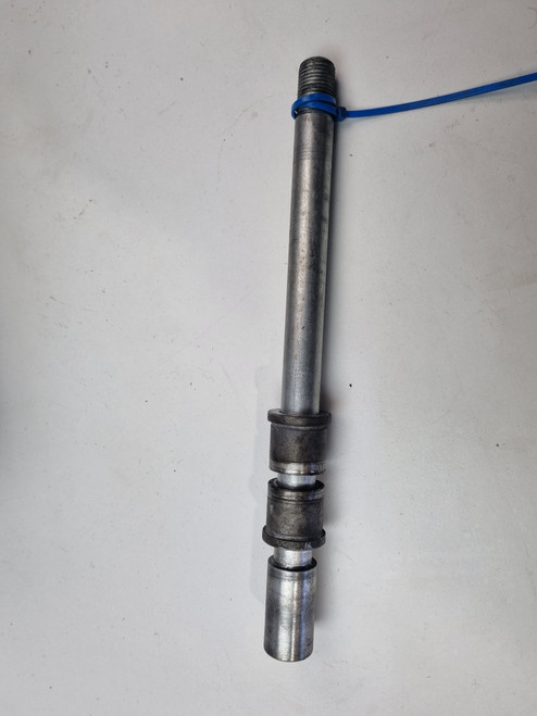 Front axle Yamaha FZ8 N S 11-13 39P-25181-00