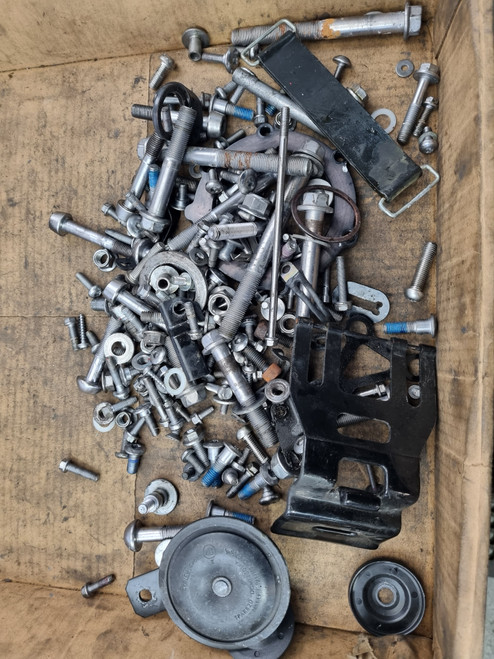 Chassis bolts and bits Triumph Speed triple 1050 R 11-15