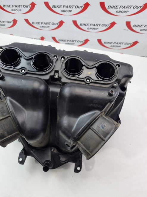 Airbox Honda CBR600RR CBR600 RR 2006 17221-MEE-D00 17232-MEE