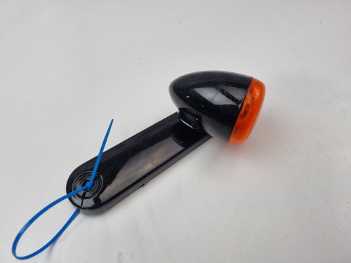 LH Front blinker and mount Harley Davidson M8 Tourer 18-24 67800908 LH Front blinker and mount Harley Davidson M8 Tourer 18-24 67800908