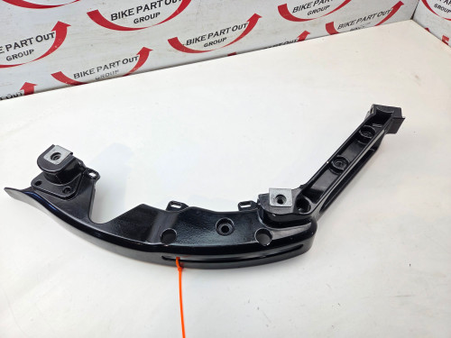 Tour pak RH saddlebag pannier bracket Harley Davidson M8 Tourer 17-24 90201319