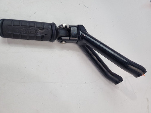 RH Pillion peg hanger mount Triumph street Scrambler 900 1200 XE XC 19-24 T2082197 RH Pillion peg hanger mount Triumph street Scrambler 900 1200 XE XC 19-24 T2082197