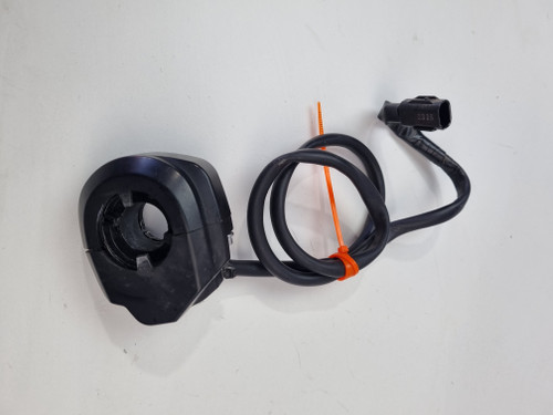 e Throttle control cruise Triumph Scrambler 1200 XE Tiger 800 850 900 T2042074 e Throttle control cruise Triumph Scrambler 1200 XE Tiger 800 850 900 T2042074