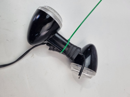 Front blinker pair Triumph Scrambler 1200 XE XC Bonneville Bobber T2701247 Front blinker pair Triumph Scrambler 1200 XE XC Bonneville Bobber T2701247