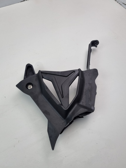 Front Sprocket cover chain guide BMW S1000 XR 19-24 33818405330 Front Sprocket cover chain guide BMW S1000 XR 19-24 33818405330