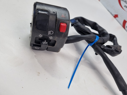 LH Switch lights horn scratch Yamaha XTZ690 Tenere 700 BW3-83969-00 LH Switch lights horn scratch Yamaha XTZ690 Tenere 700 BW3-83969-00