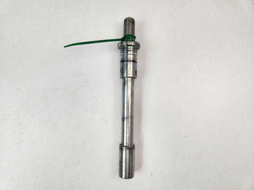 Front Axle Kawasaki KLR650 KLR KL 650 22-24 41068-0658 Front Axle Kawasaki KLR650 KLR KL 650 22-24 41068-0658