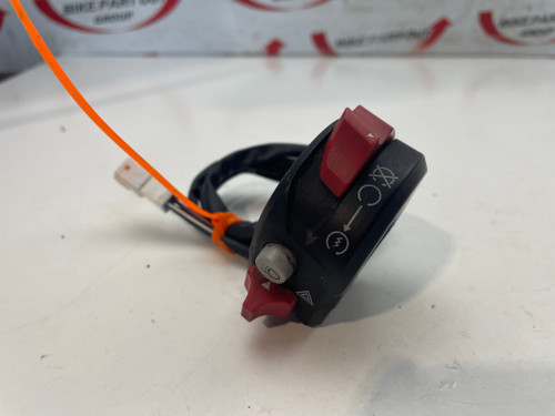 RH Start Switch Ducati Streetfighter V2 Scrambler 1100 Supersport 950 22-24 65010241D