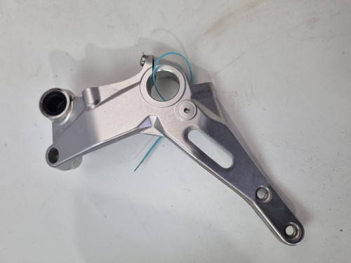 LH Peg plate holder Ducati Streetfighter V2 Panigale 1299 959 8291E061AA LH Peg plate holder Ducati Streetfighter V2 Panigale 1299 959 8291E061AA