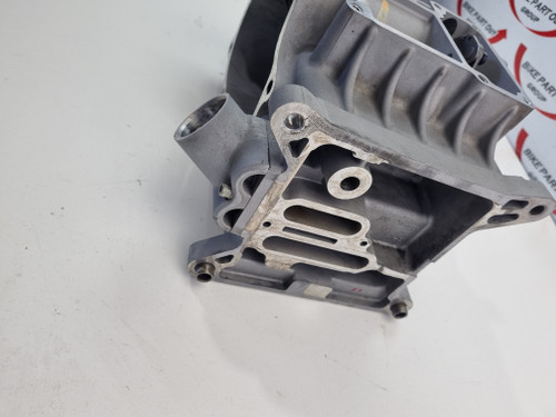 ハーレーダビットソン Gearbox case housing 6 speed Harley Davidson Dyna 06-17 34746-06C