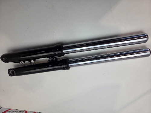 Front forks Harley Davidson M8 Softail Street Bob 45400166 45400167