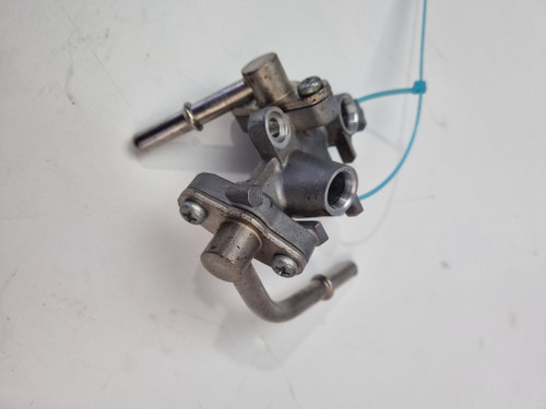 LH Fuel rail pressure regulator Yamaha XJR1300 07-14 5UX-13938-00