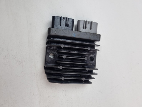 Rectifier regulator Triumph Tiger 800 XC XCx XCA XR XRT XRx 11-17 T1300675 Rectifier regulator Triumph Tiger 800 XC XCx XCA XR XRT XRx 11-17 T1300675
