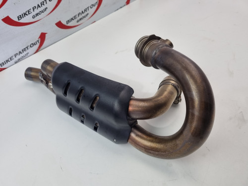 Exhaust RH Front header pipe Catbox 25 Triumph Street Scrambler 900 T2202952 Exhaust RH Front header pipe Catbox 25 Triumph Street Scrambler 900 T2202952