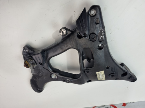 RH Mid Frame Plate Indian Chieftain Chief Roadmaster Challenger Pursuit 5143588-329 RH Mid Frame Plate Indian Chieftain Chief Roadmaster Challenger Pursuit 5143588-329