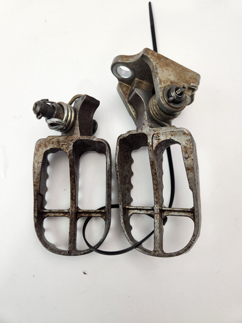 Foot Pegs Yamaha  WR450F WR250F YZ250FX 07-21 5XC-27421-M2