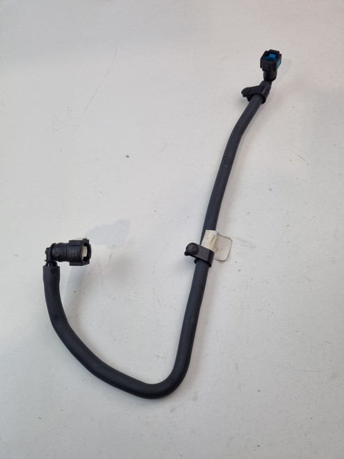 Fuel Hose line pipe Indian Chieftain Roadmaster Springfield 22-25 5417881 Fuel Hose line pipe Indian Chieftain Roadmaster Springfield 22-25 5417881