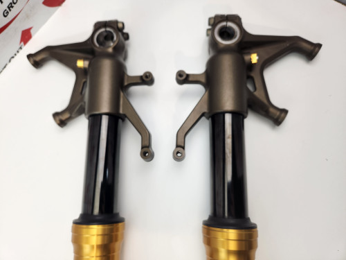 Front Forks Kawasaki Ninja ZX10R 04-05 44075-0071 - Bike Part Out