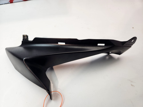 RH Frame Cover Suzuki GSX-R750 10 47710-38H01-4UX